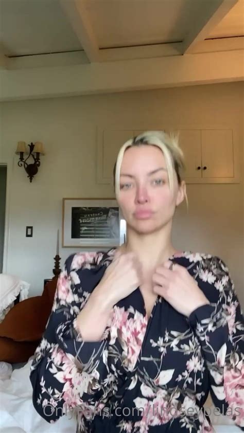 Lindsey Pelas Pussy Tease Livestream Video Leaked